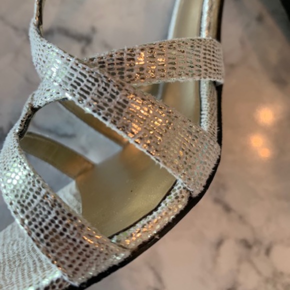 Kate & Kelly Fleck of Gold Heeled Sandals - Picture 10 of 12